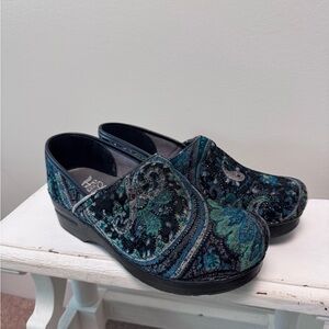 Women's Blue Patterned dansko Clogs-Vegan